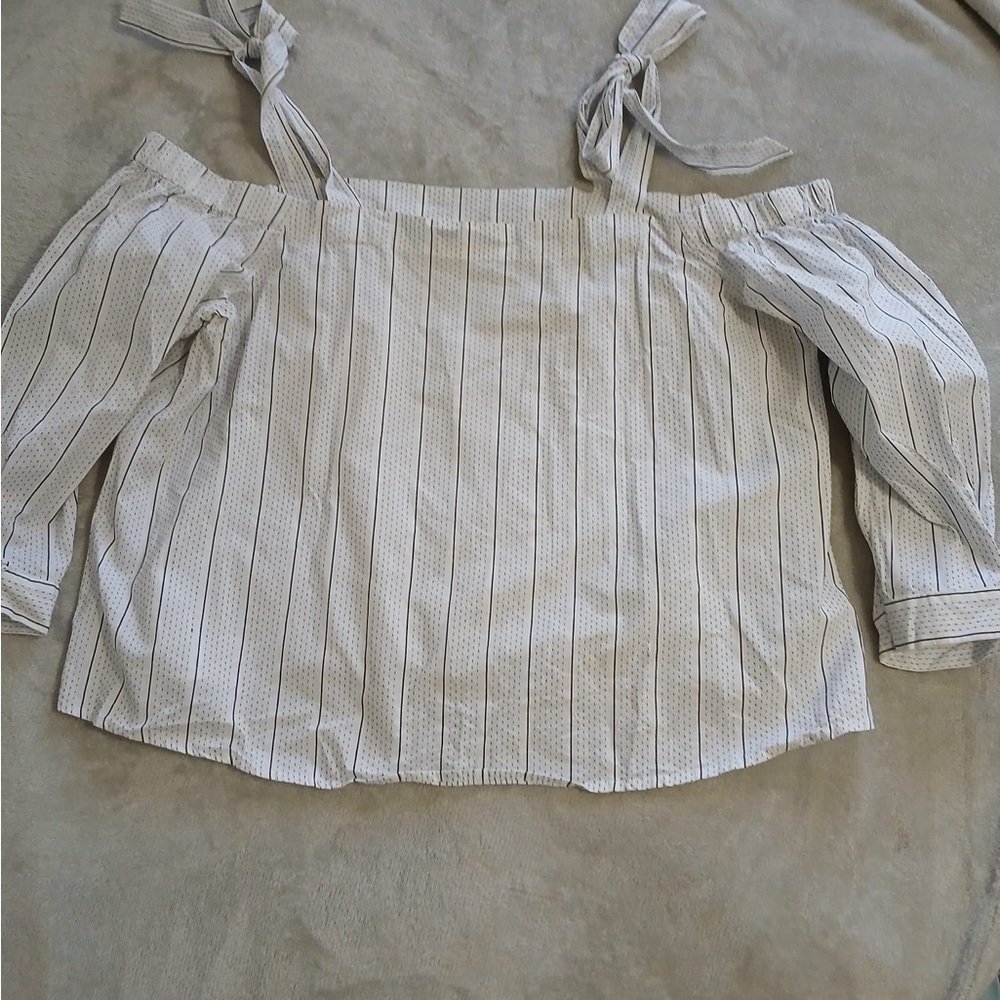 A New Day White Boxy Tie Front Blouse - Picture 2 of 10